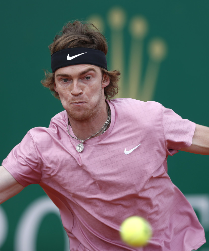 成功吸引了 成功吸引了