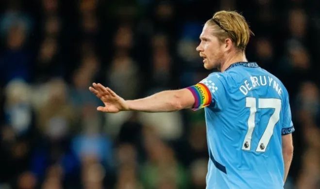 赛后看台上 赛后看台上