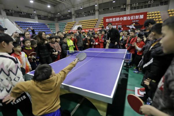 册背后的财 册背后的财