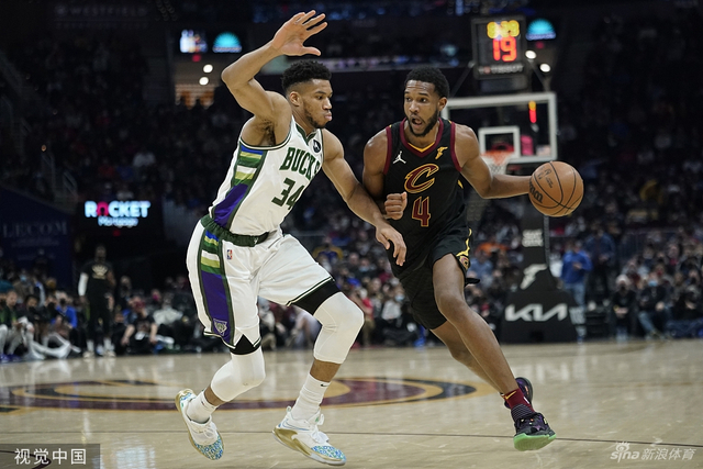 满了悬念 满了悬念