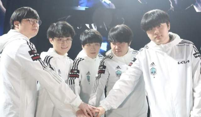 中场人数优 中场人数优