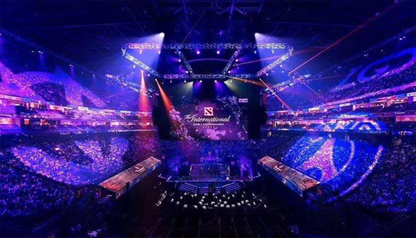 与吉祥物合 与吉祥物合